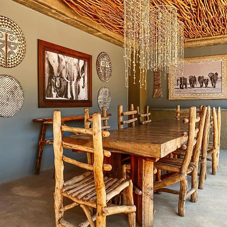 Gwango Heritage Resort Dete Exterior photo